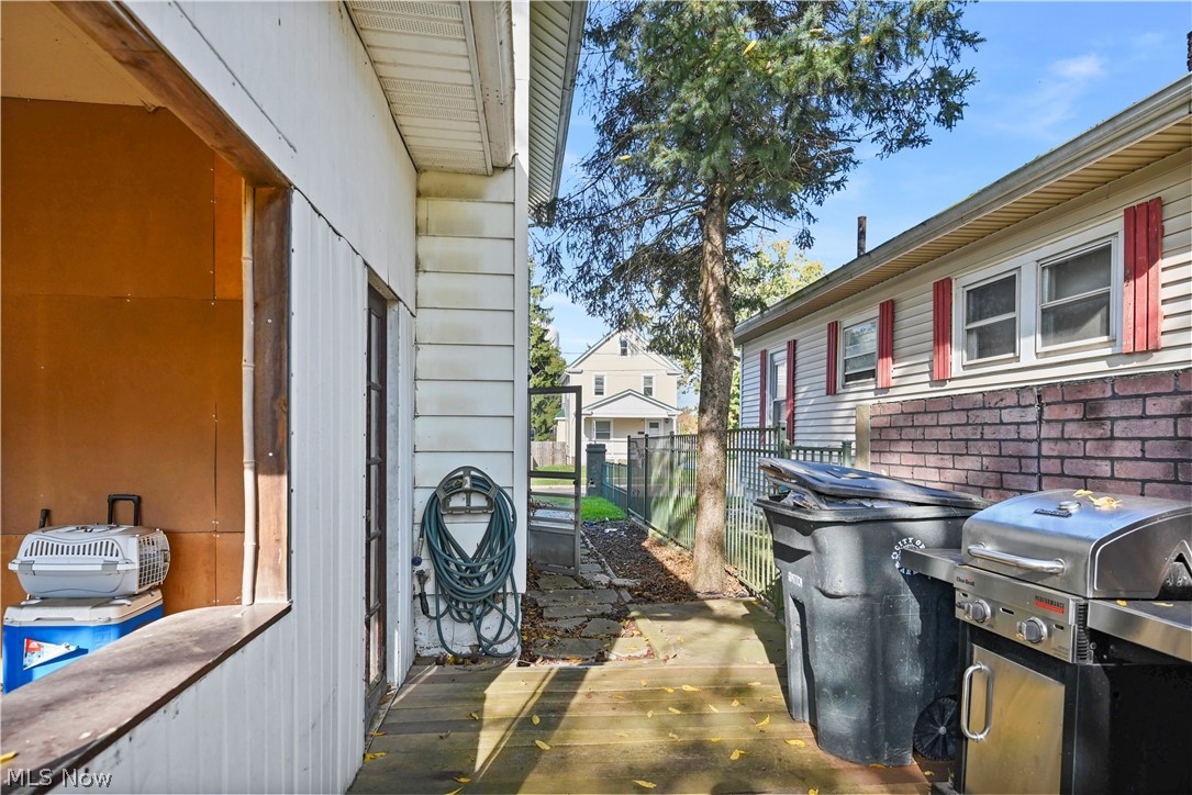 729 Bonnie Brae Avenue SE Warren OH 44484