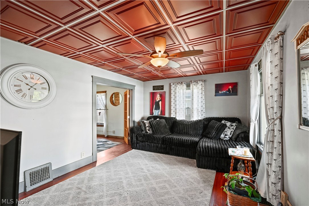 729 Bonnie Brae Avenue SE Warren OH 44484