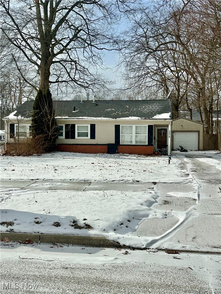 1376 Seward Avenue Akron OH 44320