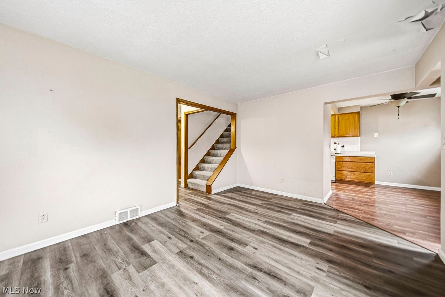 282 E 330th Street Willowick OH 44095