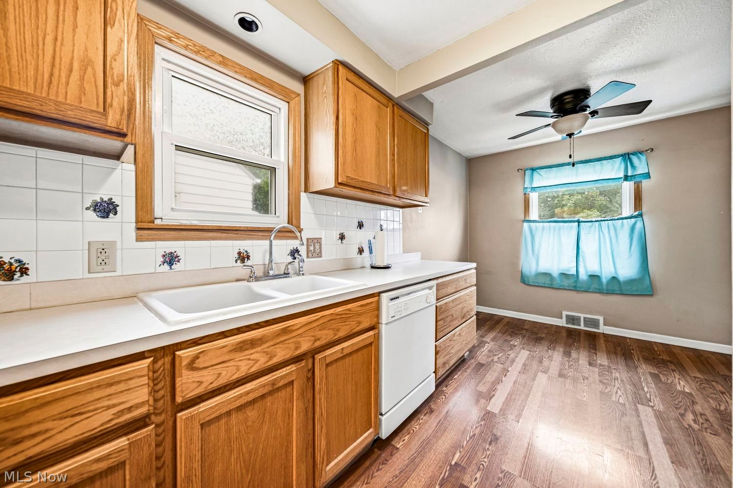 282 E 330th Street Willowick OH 44095