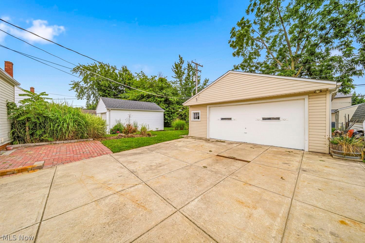 282 E 330th Street Willowick OH 44095