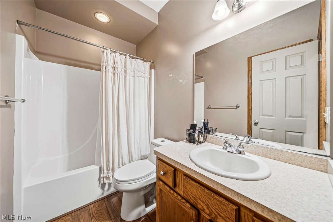 1587 Clipper Cove Painesville OH 44077