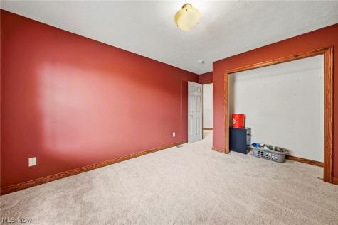 1587 Clipper Cove Painesville OH 44077