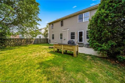 1587 Clipper Cove Painesville OH 44077