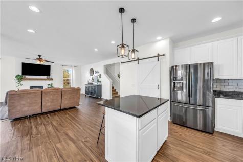 345 Woodside Lane Tallmadge OH 44278