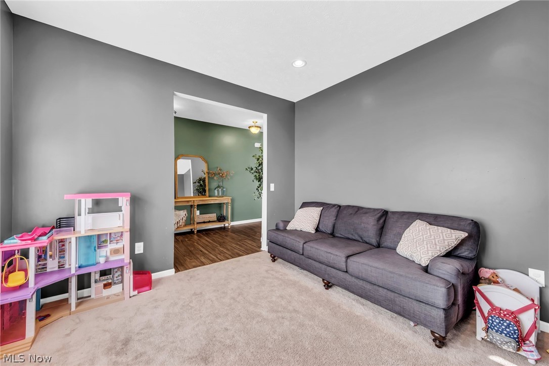 345 Woodside Lane Tallmadge OH 44278