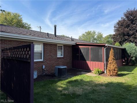241 Lake Avenue NE Massillon OH 44646