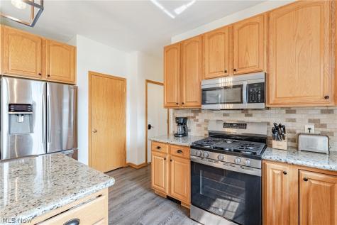 779 Castle Haven Way Wadsworth OH 44281