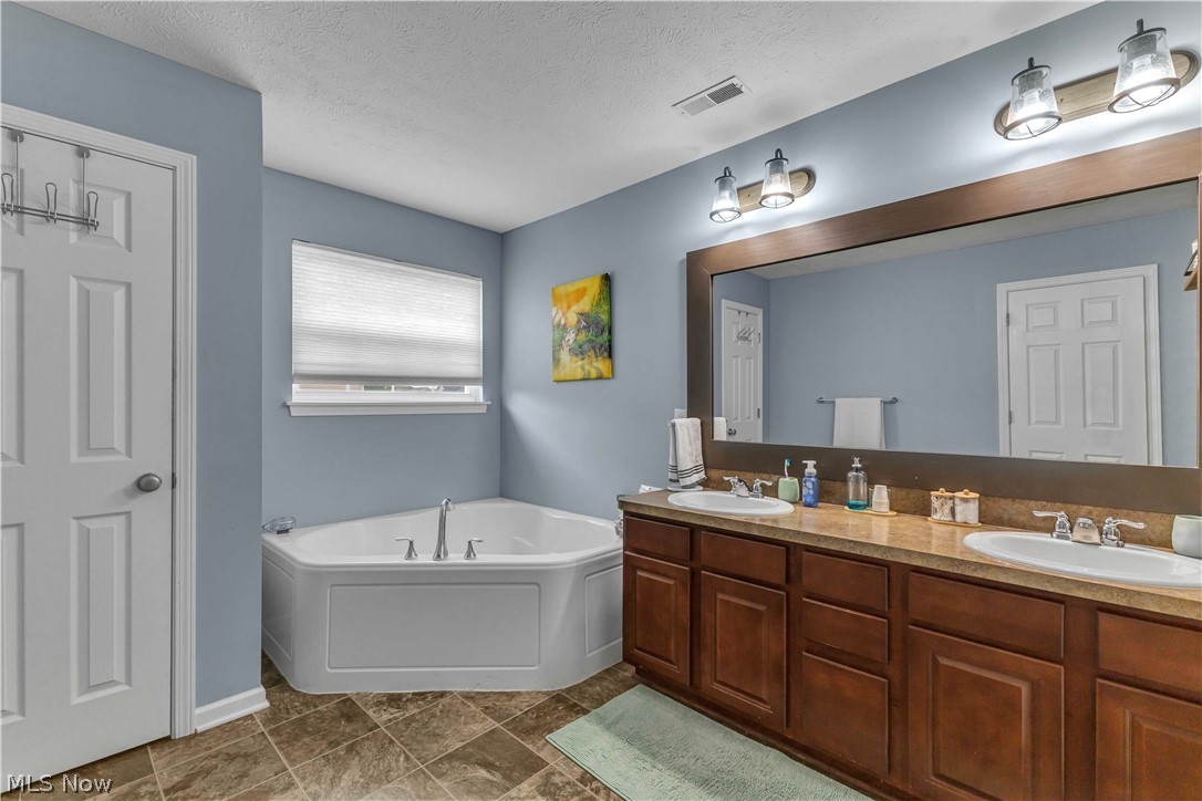 9029 Franklin Drive North Ridgeville OH 44039
