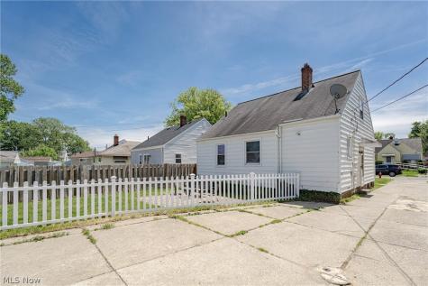 11007 Wallingford Avenue Garfield Heights OH 44125