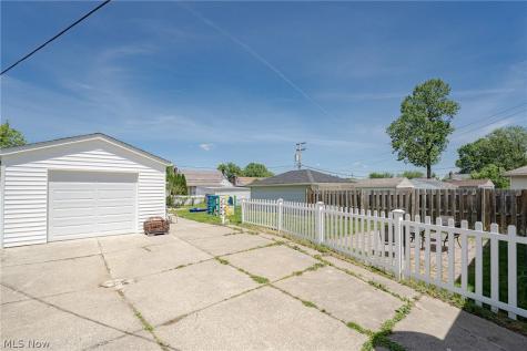 11007 Wallingford Avenue Garfield Heights OH 44125