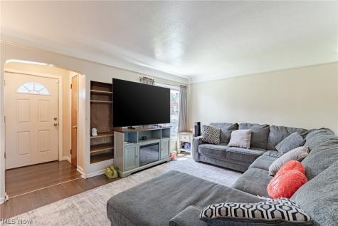 11007 Wallingford Avenue Garfield Heights OH 44125