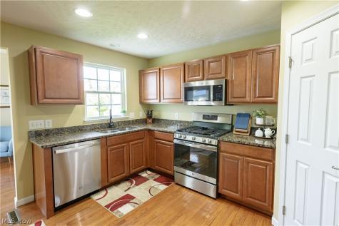 592 Eastglen Circle Tallmadge OH 44278