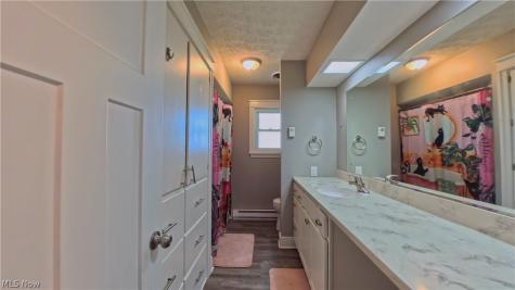 4761 Waterloo Road Atwater OH 44201