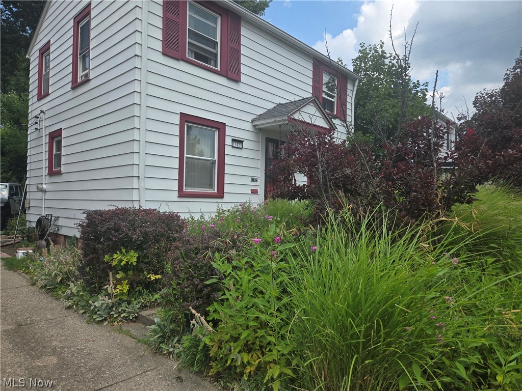 17425 Glendale Avenue Cleveland OH 44128