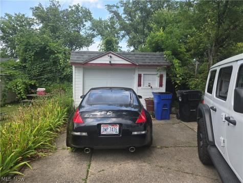 17425 Glendale Avenue Cleveland OH 44128