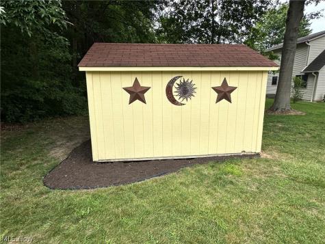 2462 Candlewood Drive Avon OH 44011