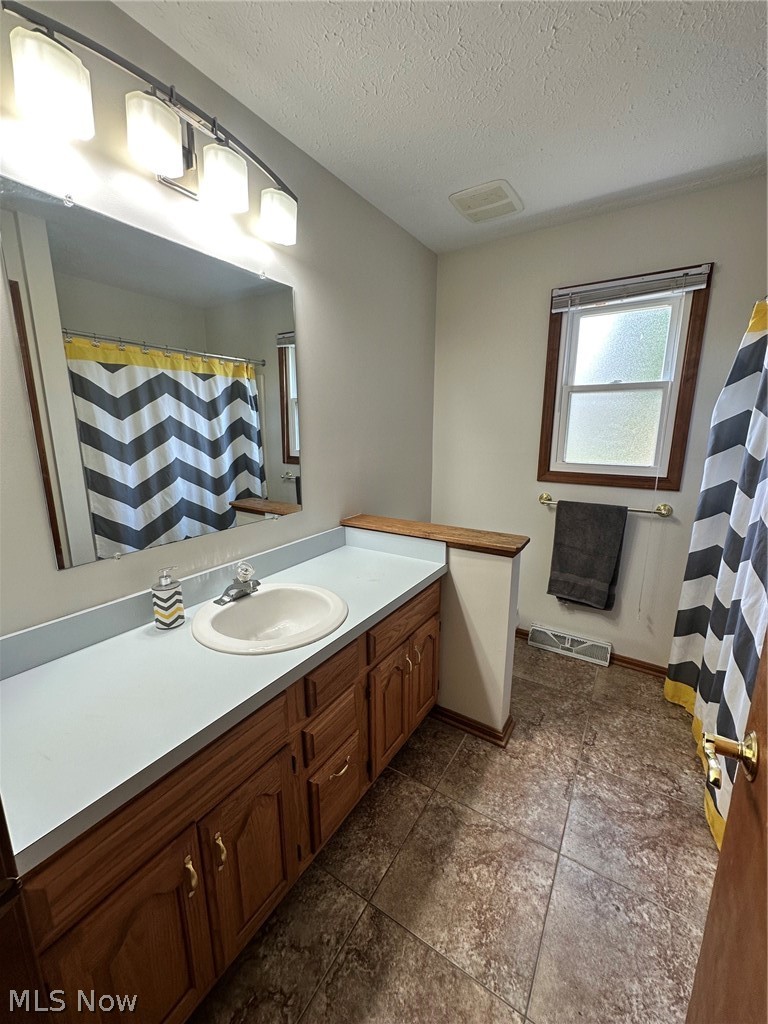 2462 Candlewood Drive Avon OH 44011
