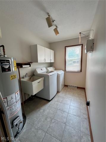 2462 Candlewood Drive Avon OH 44011