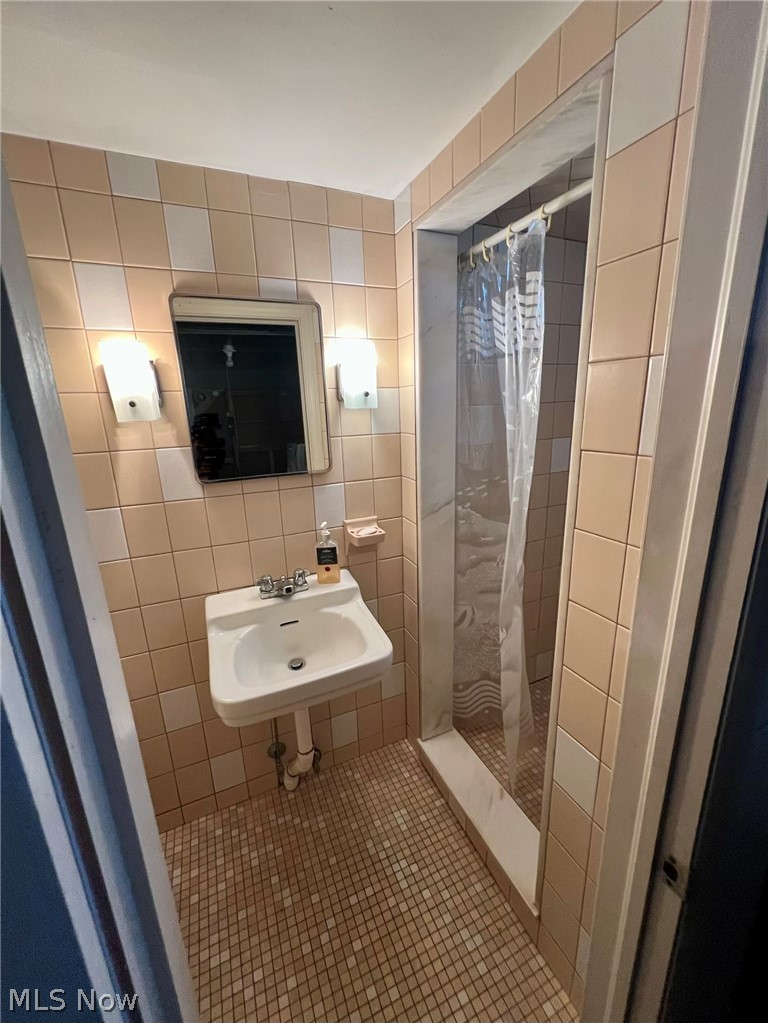 2823 Noel Drive Youngstown OH 44509