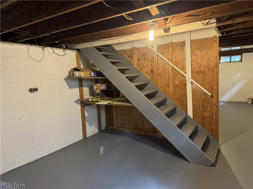 1505 Oneida Avenue Cuyahoga Falls OH 44221