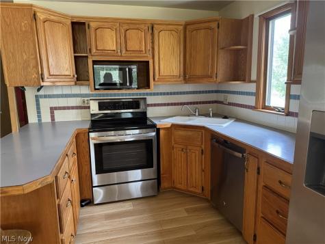 1505 Oneida Avenue Cuyahoga Falls OH 44221