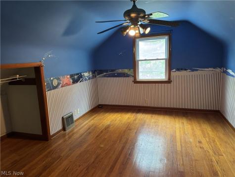 1505 Oneida Avenue Cuyahoga Falls OH 44221