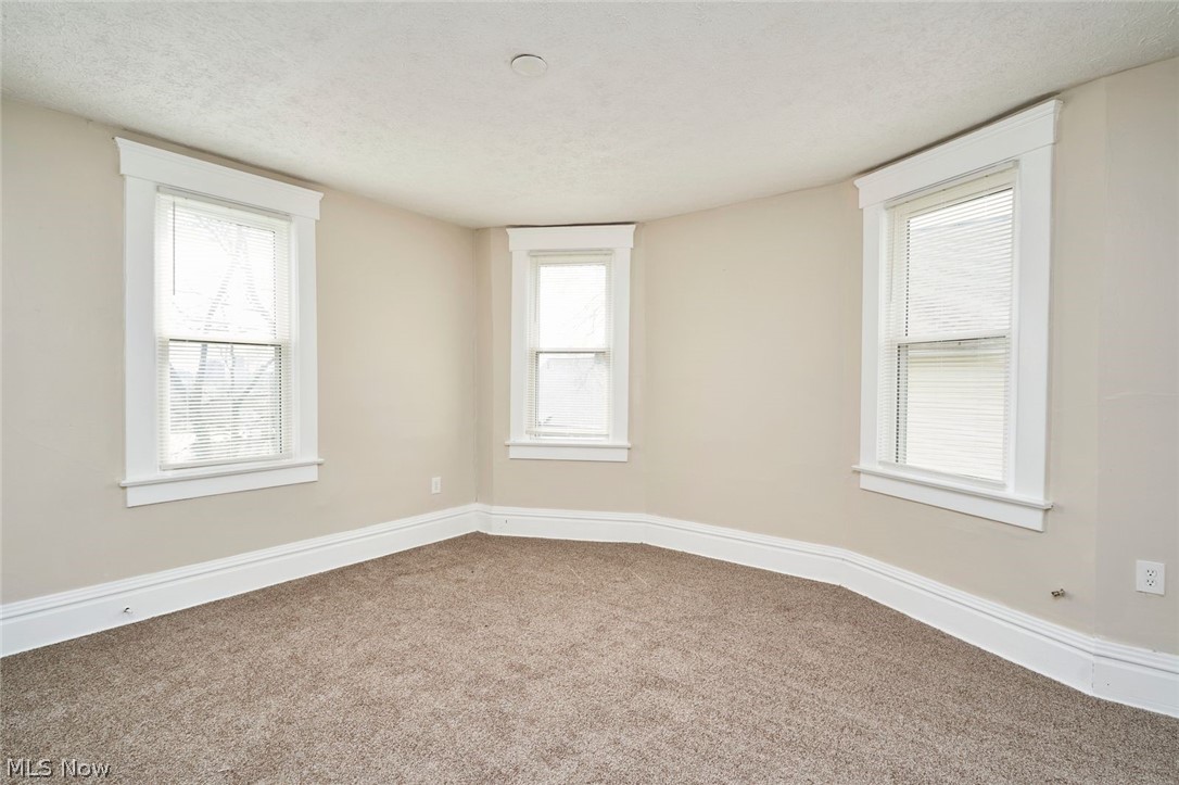 85 Mount View Avenue Akron OH 44303