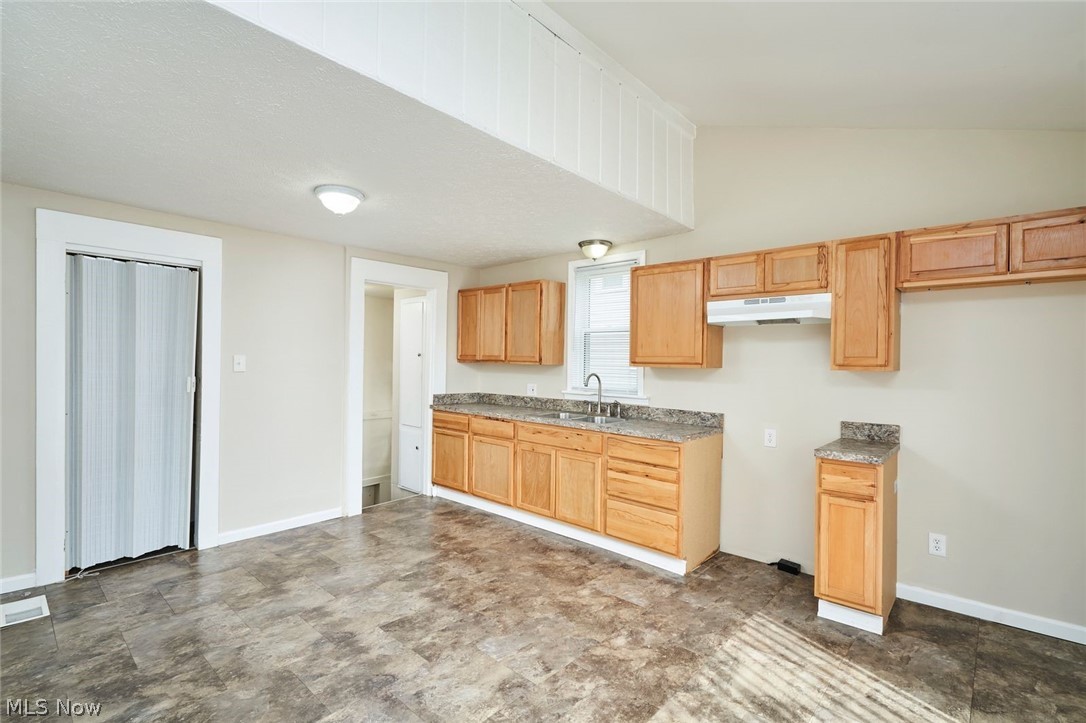 85 Mount View Avenue Akron OH 44303