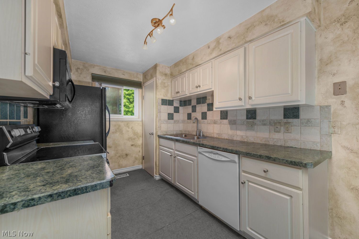 16825 Walnut Creek Drive Strongsville OH 44149