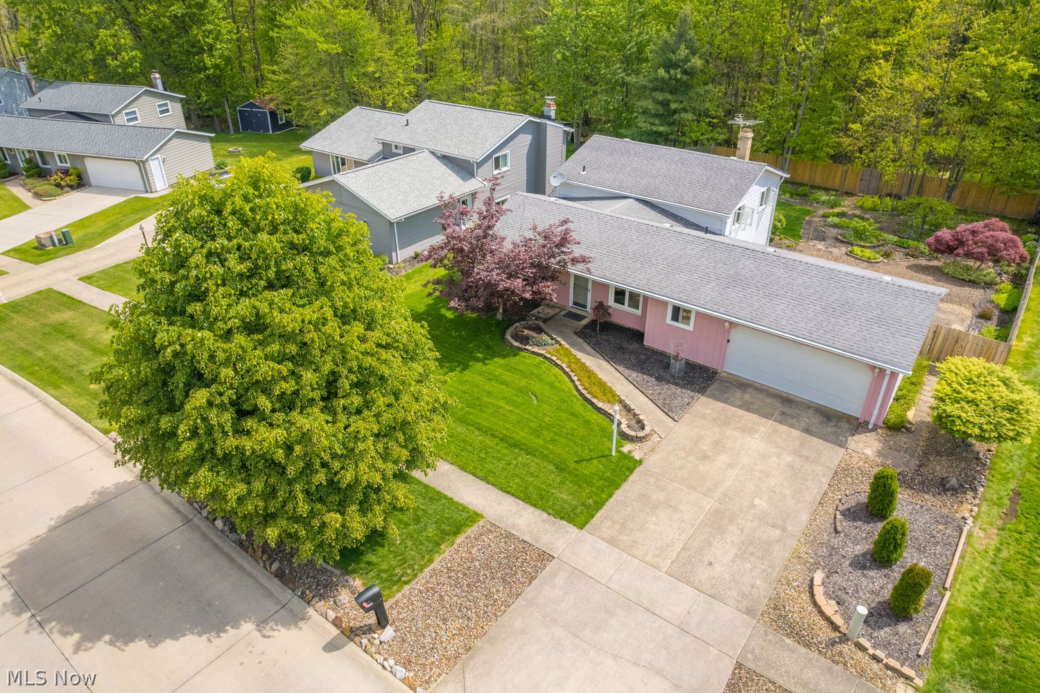 16825 Walnut Creek Drive Strongsville OH 44149