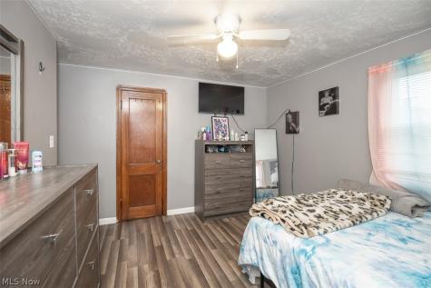 12214 Bennington Avenue Cleveland OH 44135