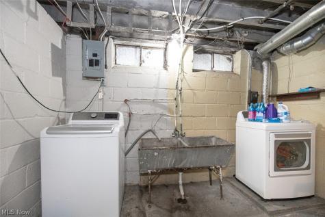 12214 Bennington Avenue Cleveland OH 44135