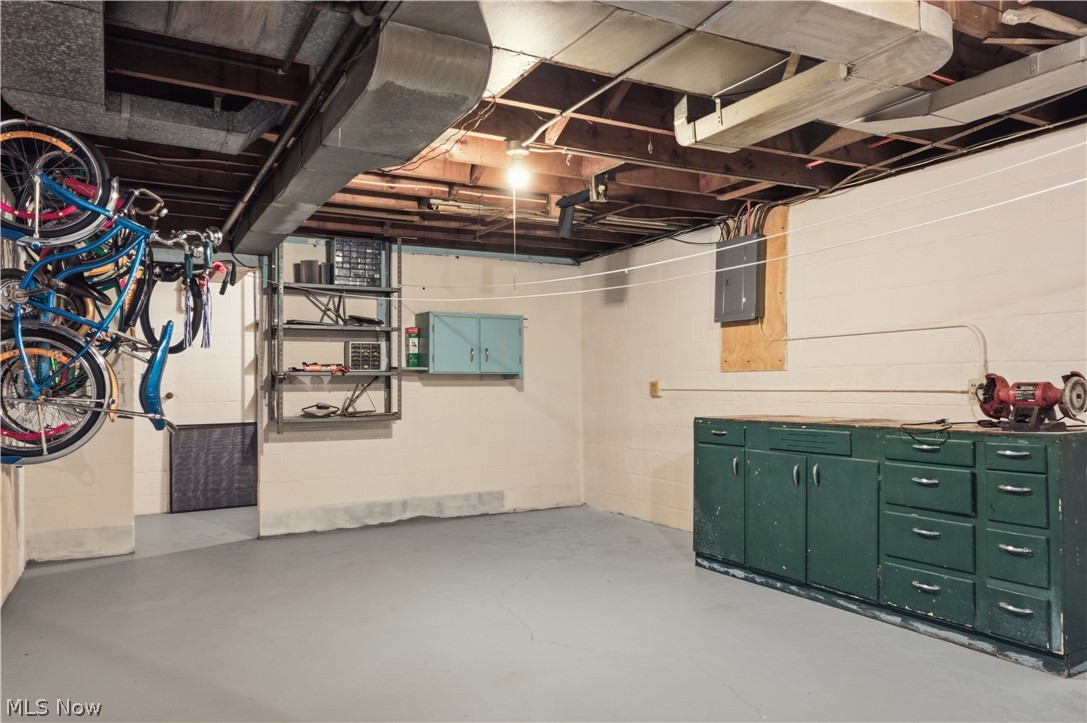 695 Moore Avenue Campbell OH 44405