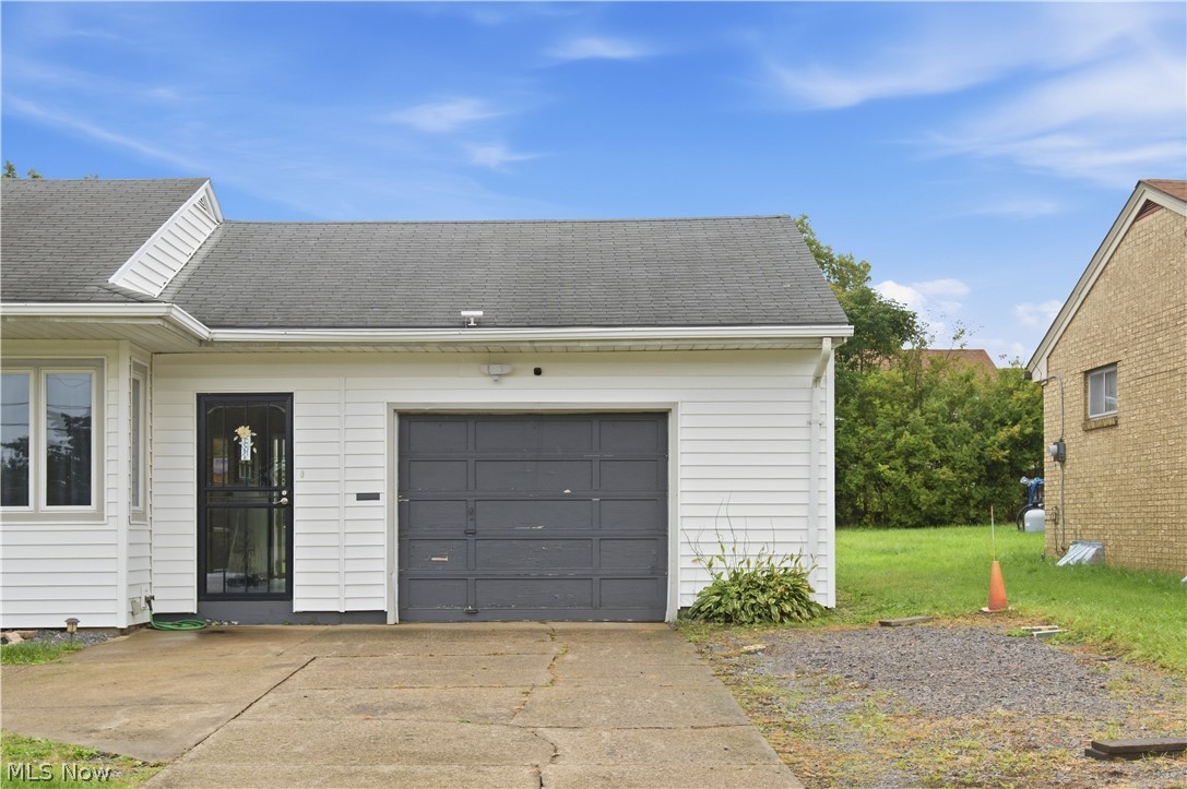 695 Moore Avenue Campbell OH 44405