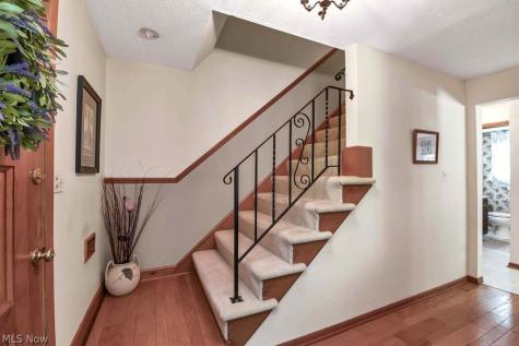 7120 Lakeview Drive Parma OH 44129