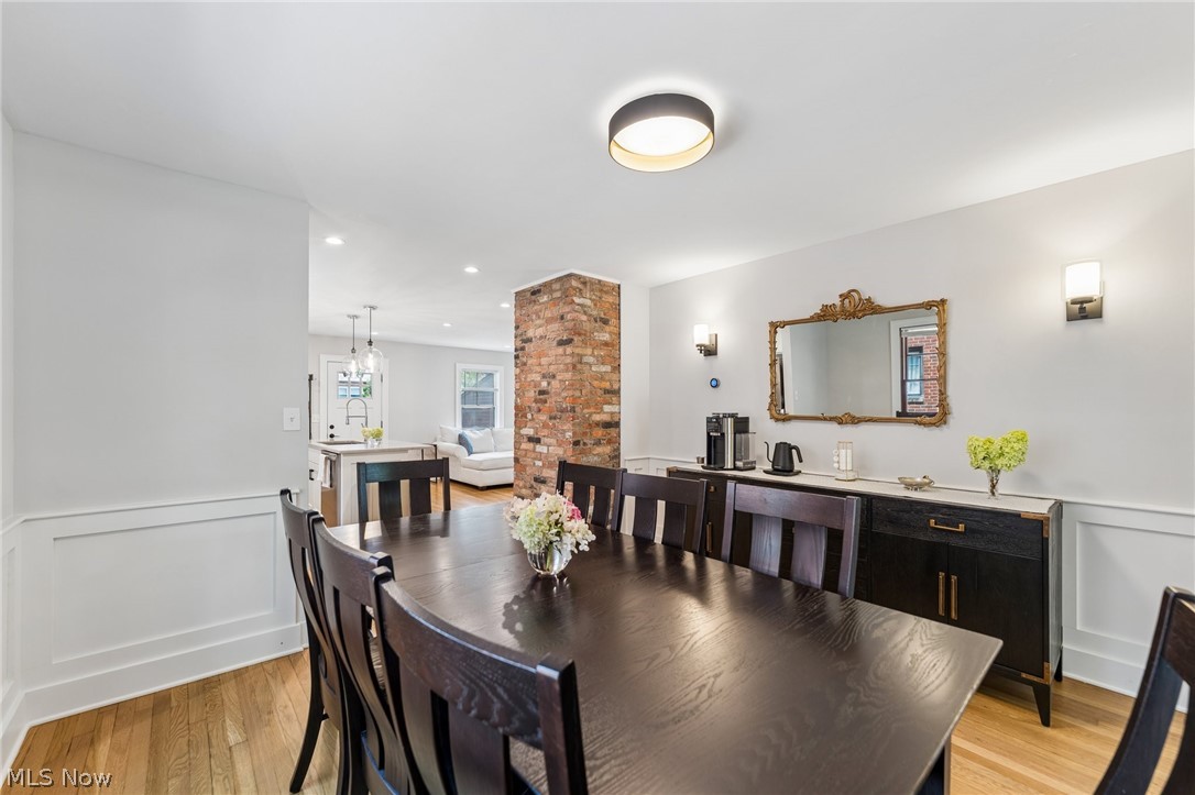 2041 Reveley Avenue Lakewood OH 44107