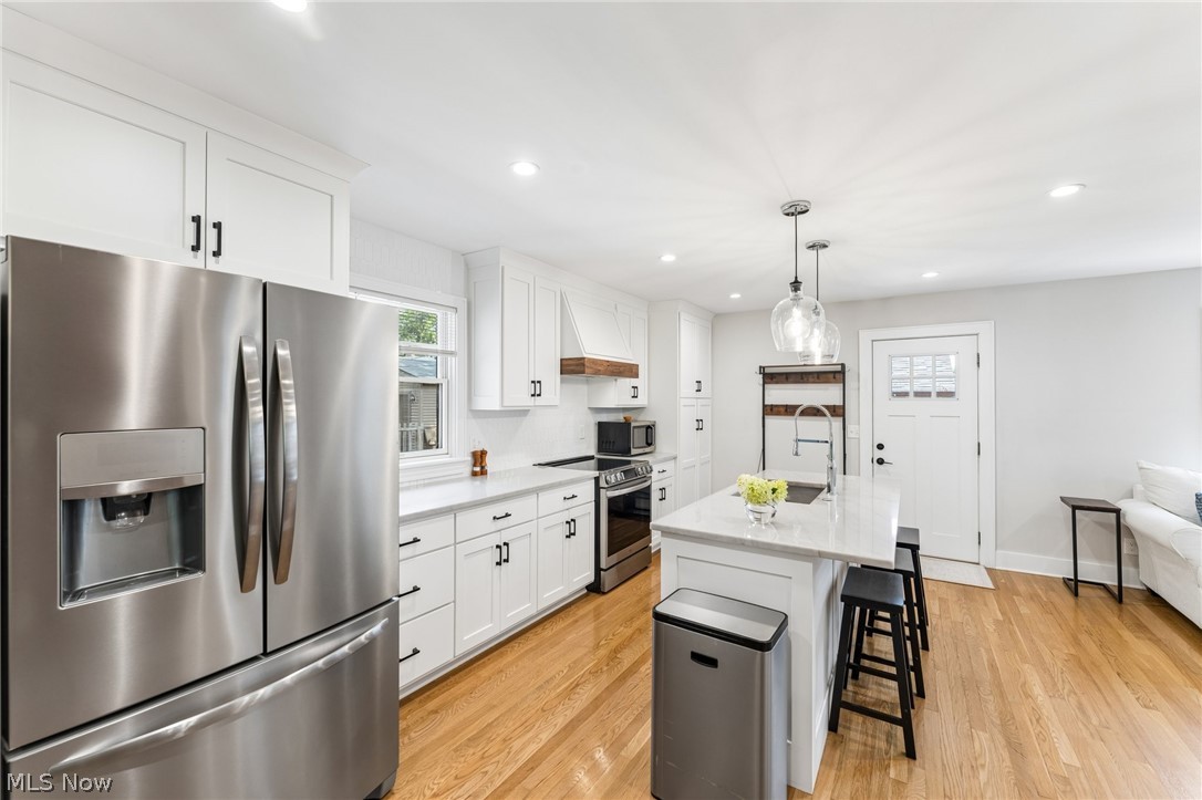 2041 Reveley Avenue Lakewood OH 44107