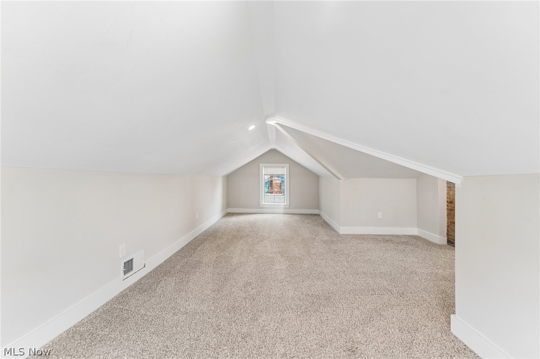 2041 Reveley Avenue Lakewood OH 44107