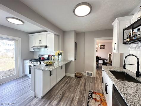 3409 Cedarbrook Road Cleveland Heights OH 44118