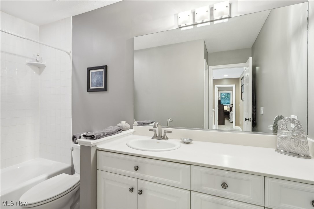 2022 Bent Creek Trail Cuyahoga Falls OH 44223