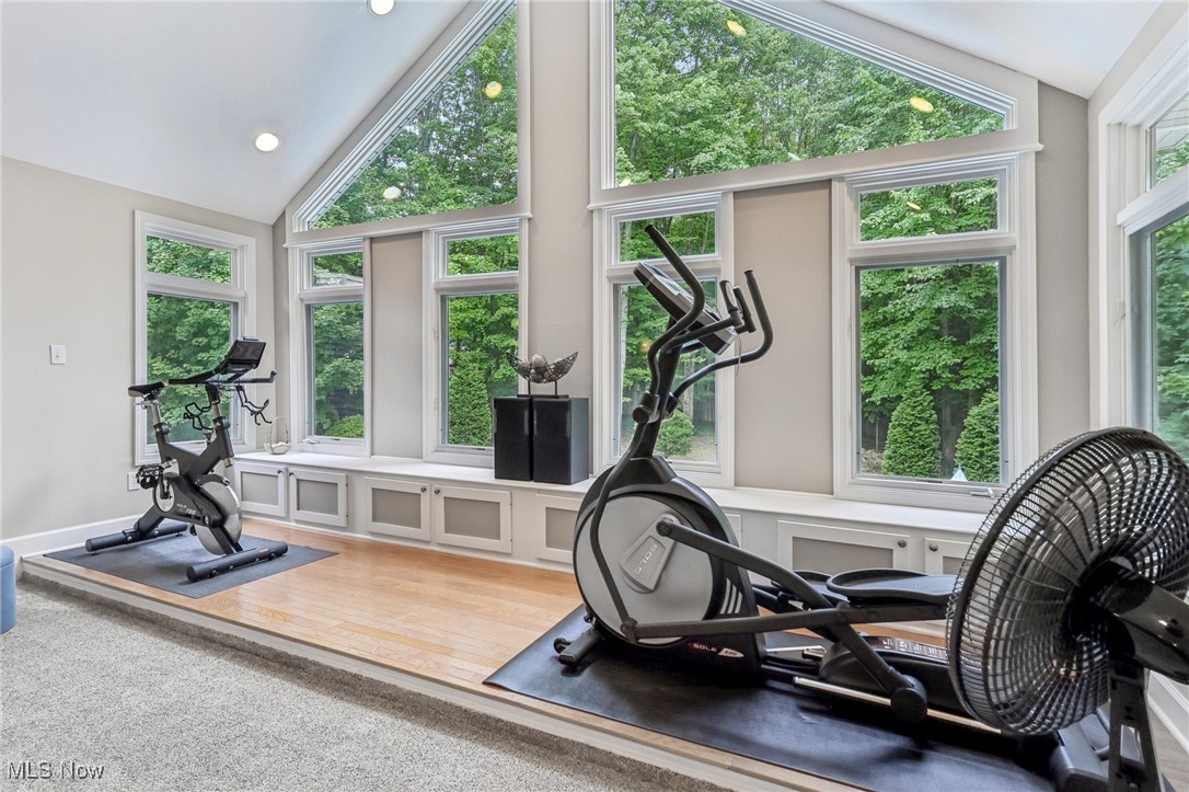 2022 Bent Creek Trail Cuyahoga Falls OH 44223