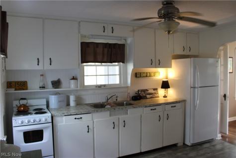542 Lee Lore Drive Chippewa Lake OH 44215