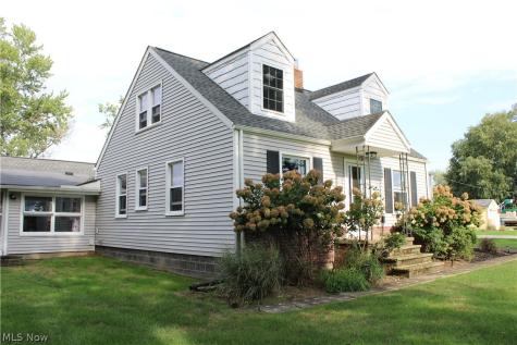 542 Lee Lore Drive Chippewa Lake OH 44215