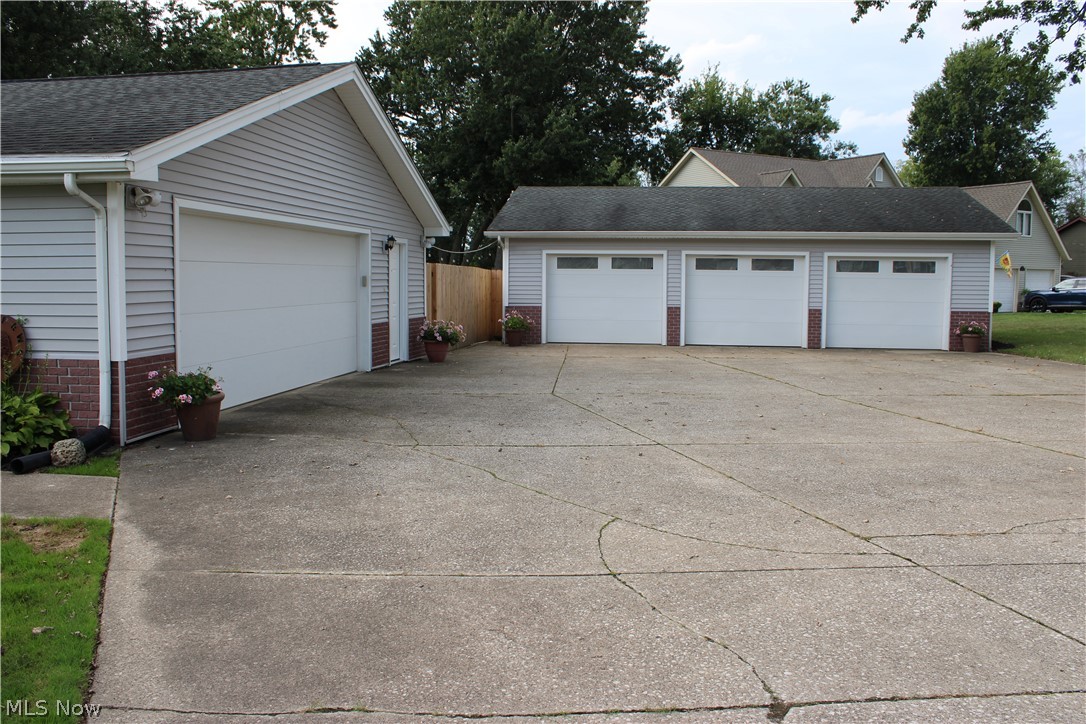 542 Lee Lore Drive Chippewa Lake OH 44215