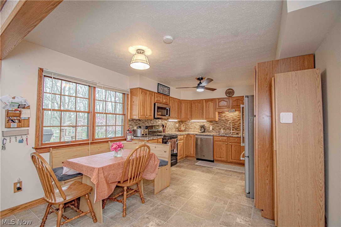 2989 Fair Oaks Drive Norton OH 44203