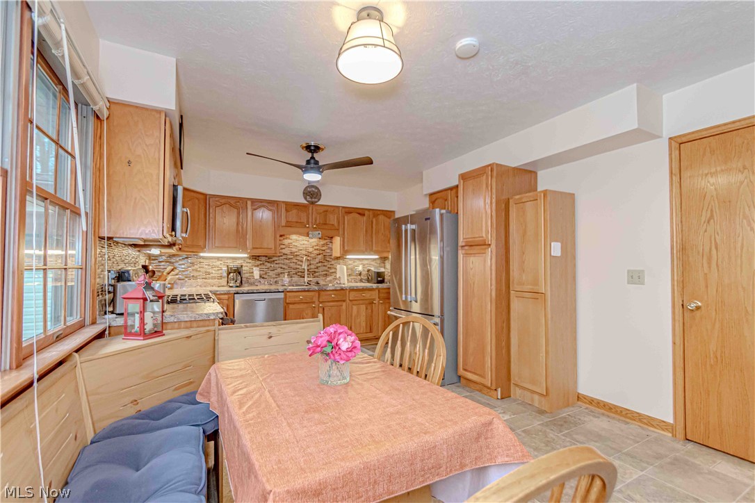 2989 Fair Oaks Drive Norton OH 44203