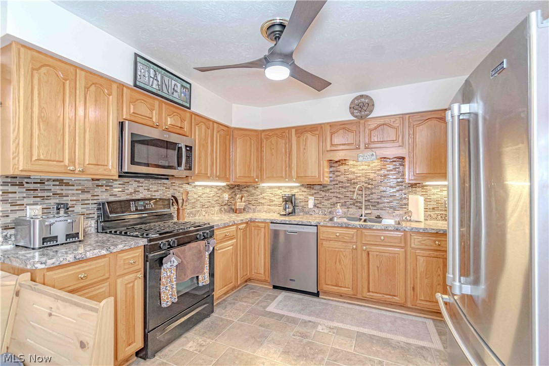 2989 Fair Oaks Drive Norton OH 44203