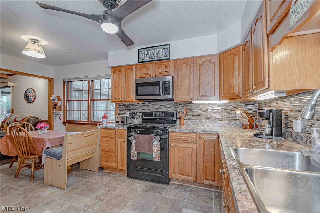 2989 Fair Oaks Drive Norton OH 44203